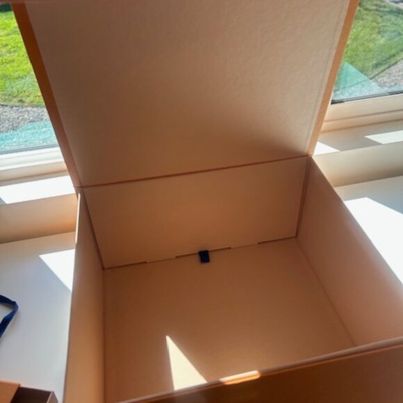 Set of 2 Louis Vuitton Boxes - Authentic Drawer Box Magnet Flip Top Box - Picture 3 of 10